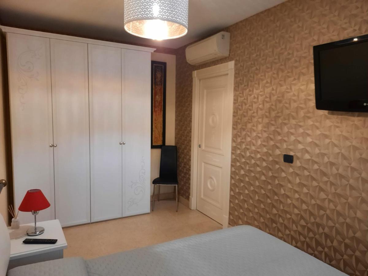 Appartamento Elite Du Lac Desenzano del Garda Exterior photo