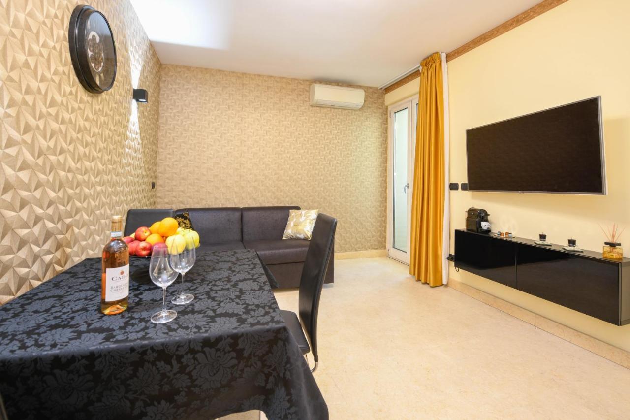 Appartamento Elite Du Lac Desenzano del Garda Exterior photo